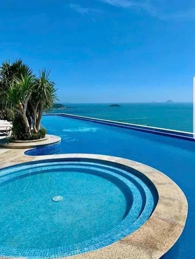 Beachfront Scenia Bay Apartment 芽庄 0*,