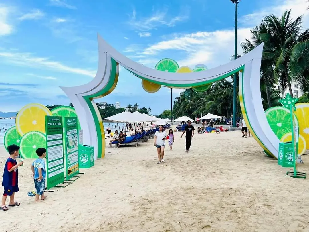 Beachfront Scenia Bay Apartment 芽庄 越南